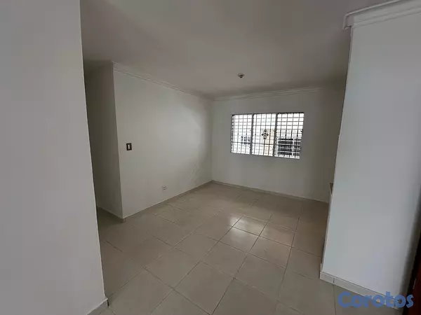 apartamentos - ¡Oportunidad! Vendo apartamento en Santo Domingo Oeste. 3er Nivel. 3