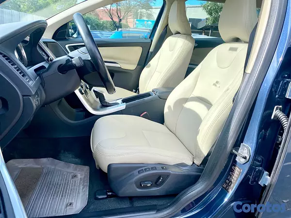 jeepetas y camionetas - VOLVO XC60 T5 2013 7