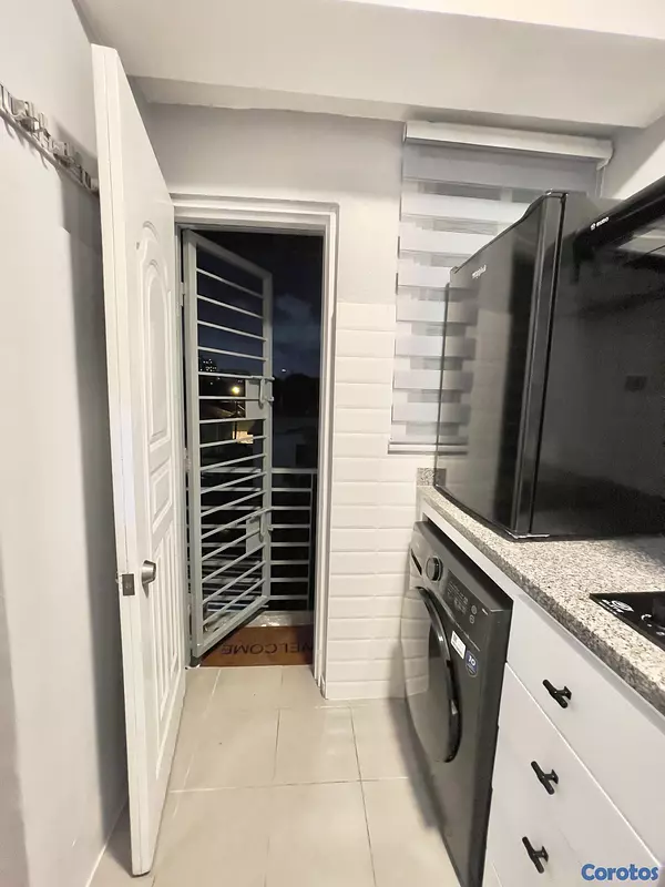 apartamentos - Alquiler de Pequeño Estudio
COMPLETAMENTE AMUEBLADO en el Millón 2