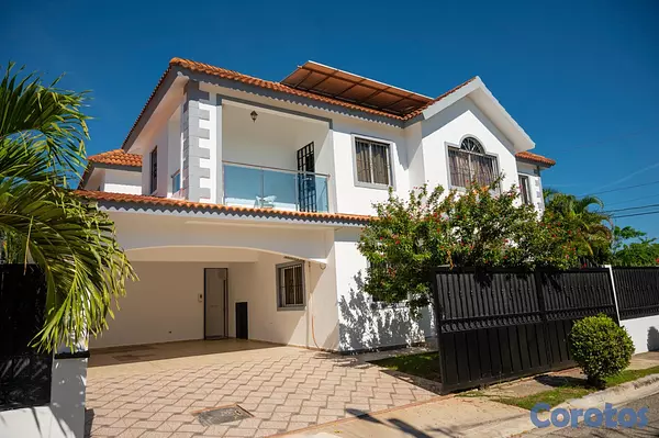 casas - Villa con Piscina en Santiago | 6 Habitaciones | Oportunidad Unica 4
