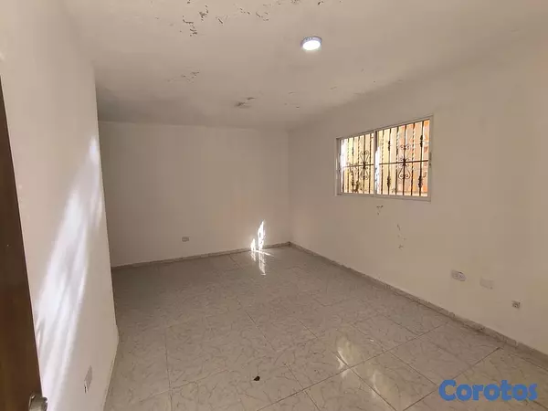 casas - venta de 2 casas en 1 en los rosales carretera mella Santo Domingo con 6 hab 5