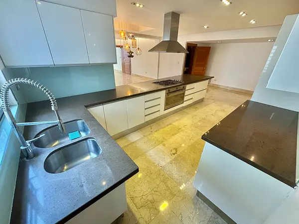 apartamentos - Vendo apartamento en Naco 8