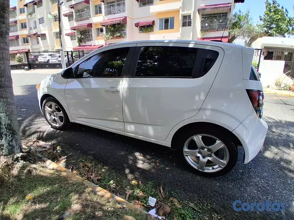 carros - Chevy Sonic Mecanico 2015 LS Hatchback  18