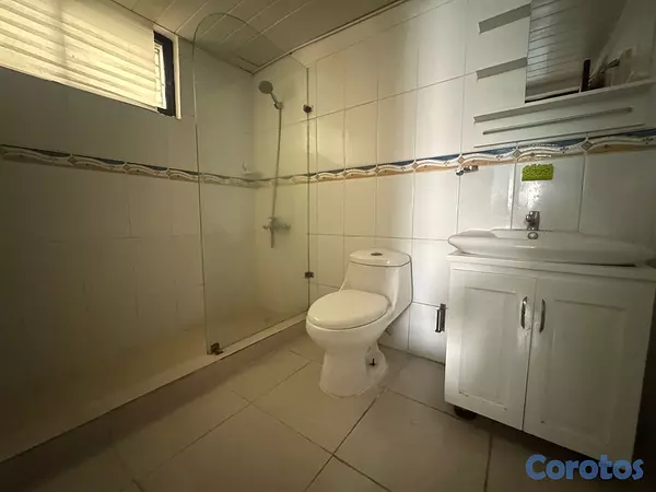 apartamentos - vendo oportunidad ensanche paraíso tres habitaciones 2.5 baños dos parqueos baño 18