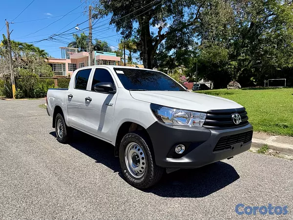jeepetas y camionetas - Toyota Hilux  12