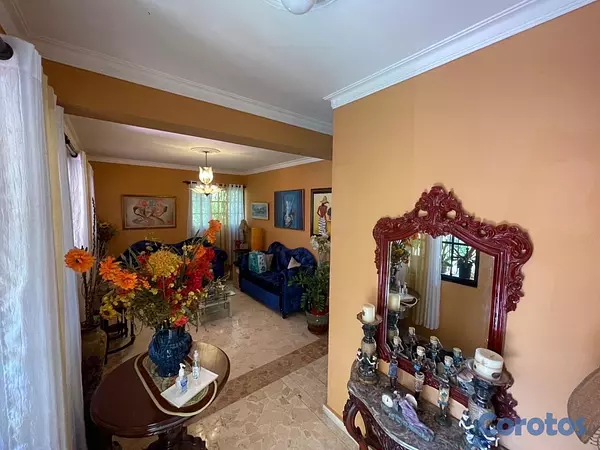 casas - Vendo hermosa casa familiar en zona segura – Lista para mudarte hoy! 6