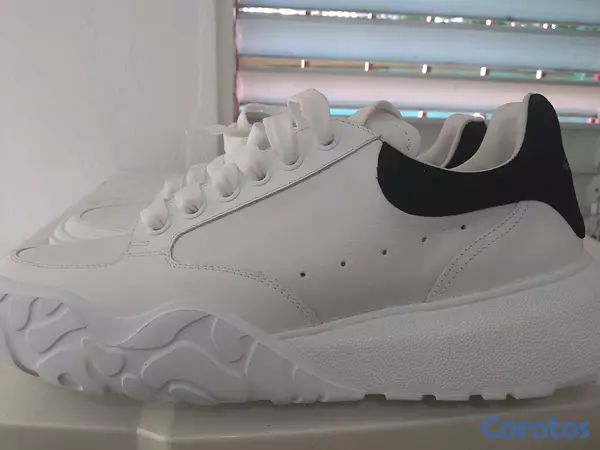 ropa para hombre -  - 👟 Tenis blancos  moda europea 🇪🇺 suela gruesa 🔥 (estilo McQueen)" 4