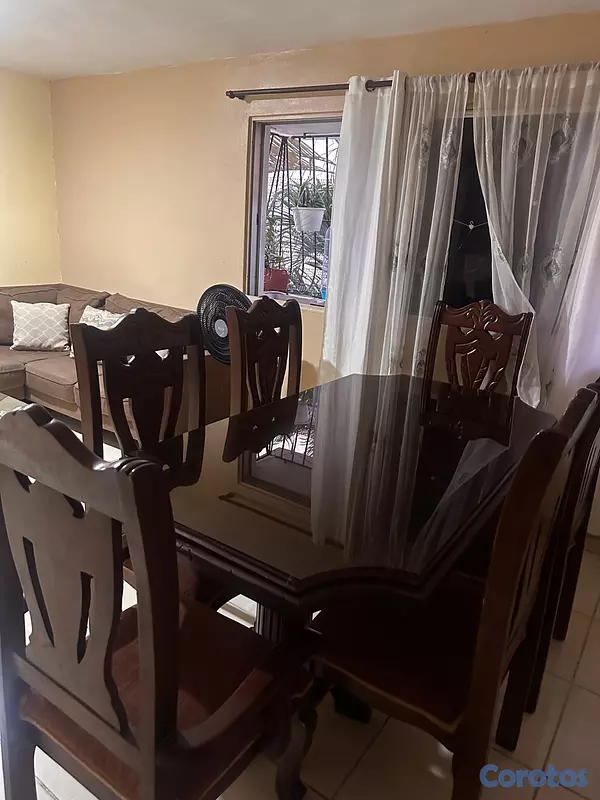muebles y colchones - VENDO JUEGO DE COMEDOR DE 6 SILLAS DE ROBLE  2