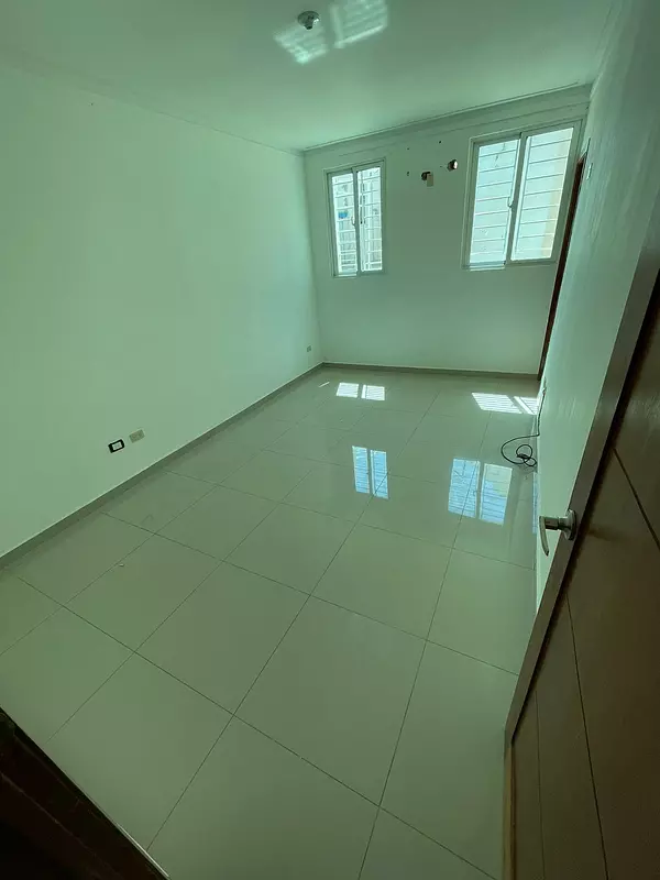 apartamentos - Cuarto Piso con terraza y escalera interna 2