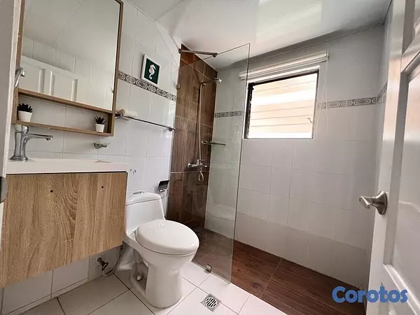 casas vacacionales y villas - Villa en venta en Juan Dolió, Residencial Cerrado.  6