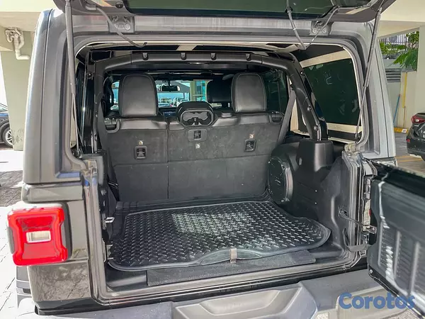 jeepetas y camionetas - Jeep Wrangler Sahara  10