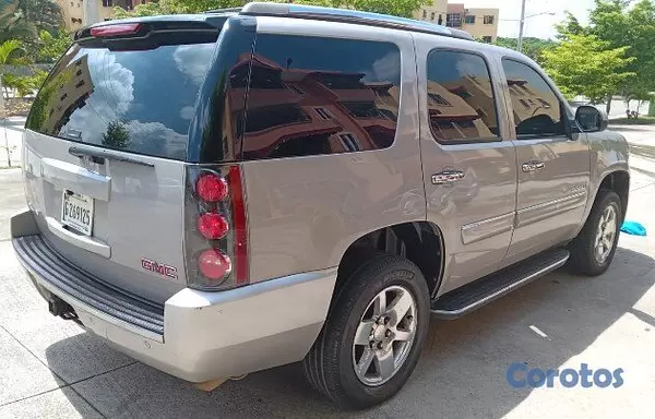jeepetas y camionetas - GMC TAHOE YUKON 3