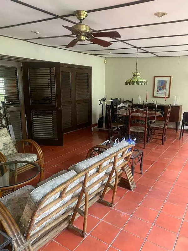 casas - Venta de casa para remodelar o demoler en el Secto 2