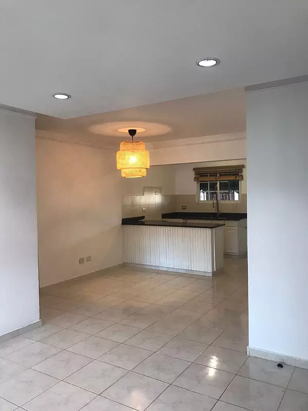 apartamentos - vendo apartamento en velas casa, av. independencia. cerca del bravo

115mts
3 H 6