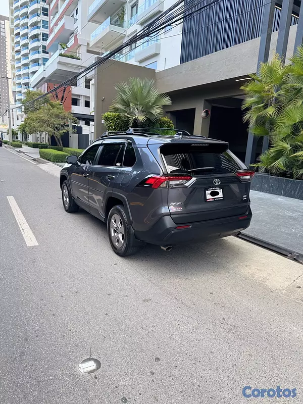 jeepetas y camionetas - Toyota RAV4 XLE 2023 2