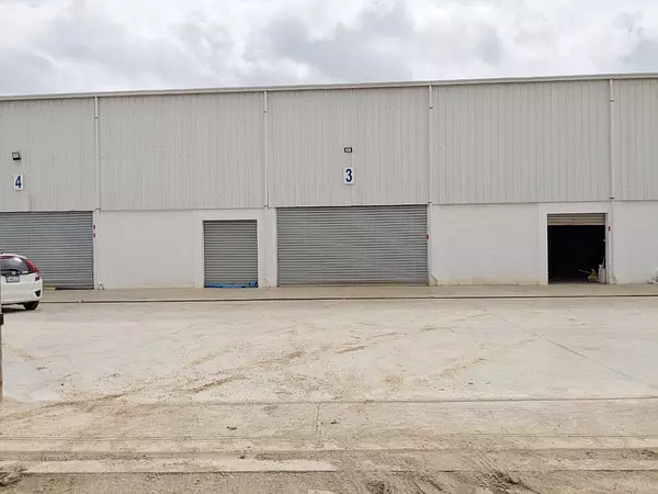 oficinas y locales comerciales - Alquiler Nave en zona industrial  7