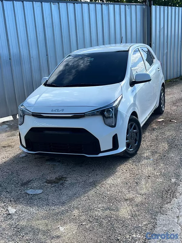 carros - El carro está en garantía en motor y Trasmision en 2