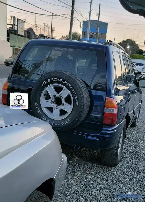 jeepetas y camionetas - CHEVROLET TRAKER 2002 9