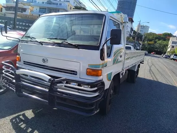 camiones y vehiculos pesados - CAMION DAIHATSU C/L 2006 4