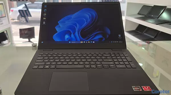 computadoras y laptops - Dell Touch 17 Pulg Core i5 10th Gen Ram 16gb ddr4 Disco 256gb SSD Video 8gb  3