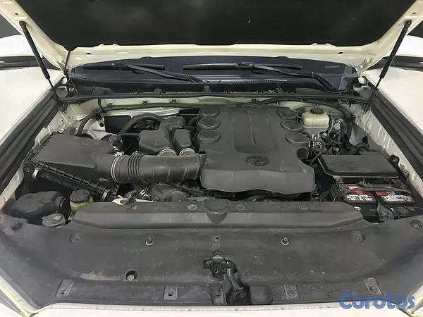 jeepetas y camionetas - Toyota 4runner limited 2015 13