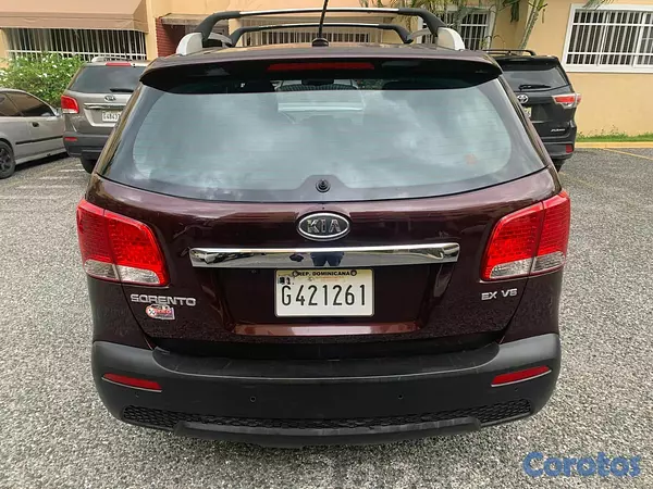 jeepetas y camionetas - Kia Sorento EX 2012 RD$ 500,000 8