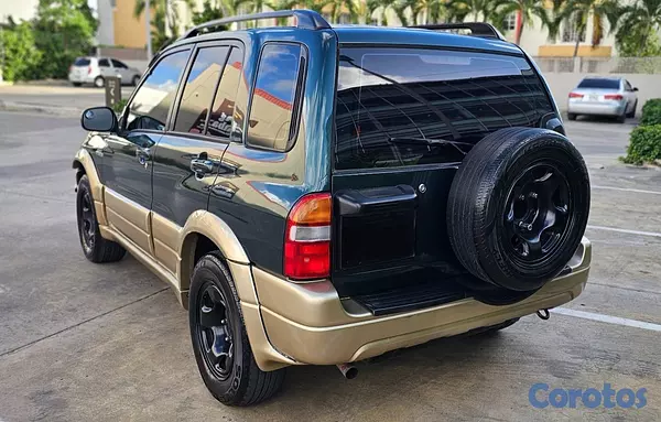 jeepetas y camionetas - Suzuki grand vitara 2001 V6 4