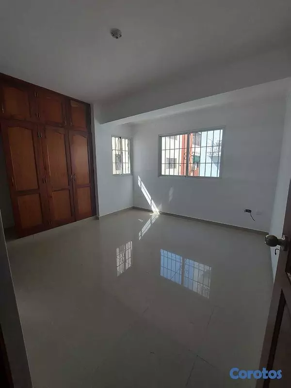 apartamentos - ¡Oportunidad Alquilo Amplio Apartamento 2hab! 3