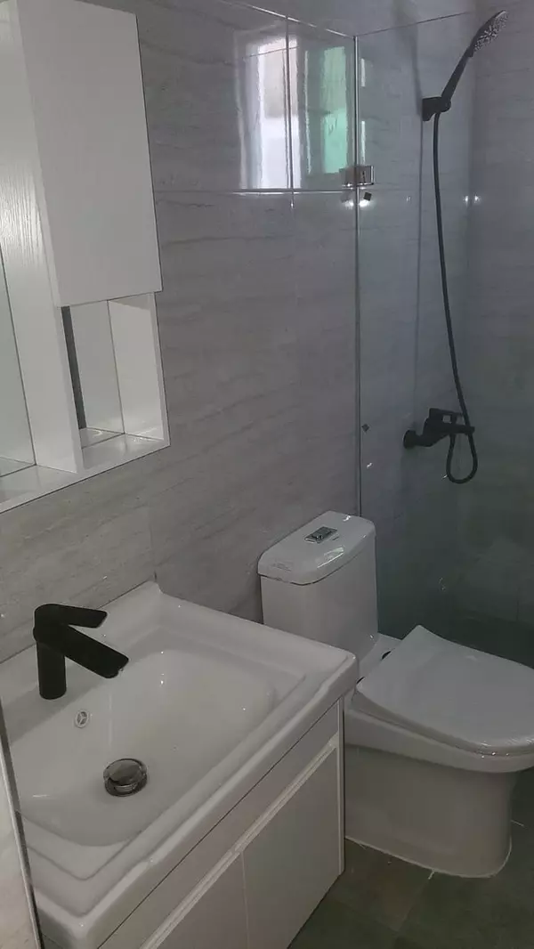 apartamentos - Primer Piso, terminado, grande y con patio, de lujo, Autopista de San Isidro 3