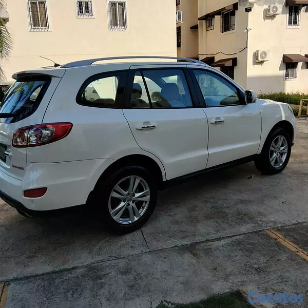 jeepetas y camionetas - Hyundai Santa Fe año 2010 9