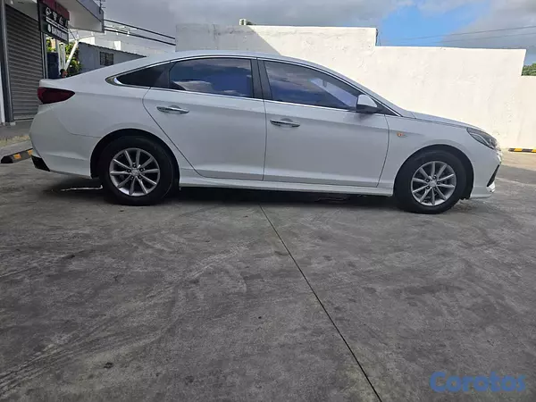 carros - HYUNDAI SONATA NEW RISE 2018 BLANCO GASOLINA 8