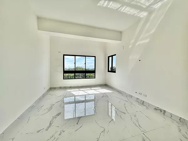 apartamentos - Segundo piso con terraza, Los Cacicazgos, Distrito Nacional (Gerson) 7