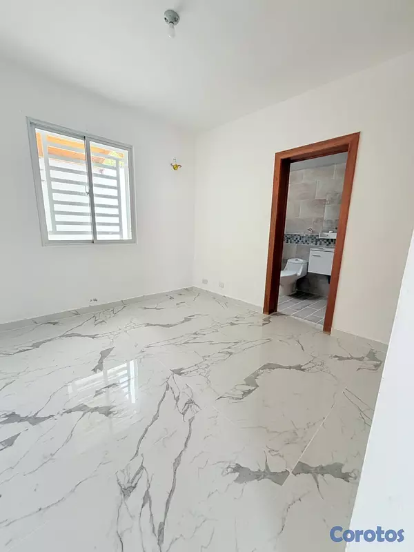apartamentos - venta de apartamento de 190mts primer piso con patio en autopista de san isidro  4