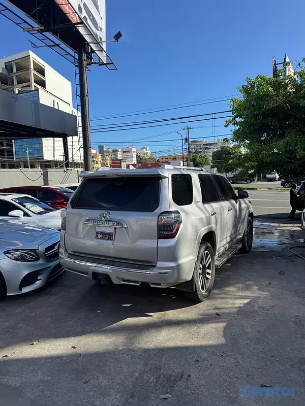 jeepetas y camionetas - Toyota 4Runner Limited 4x4 2016
 7