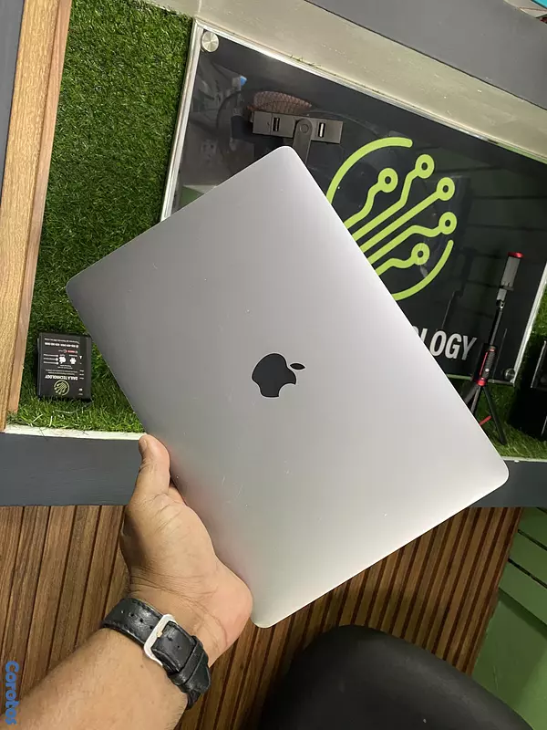 computadoras y laptops - MacBook Pro 2017  512GB 16GB  5