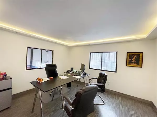 oficinas y locales comerciales - Nave en venta en el Quisqueya  5