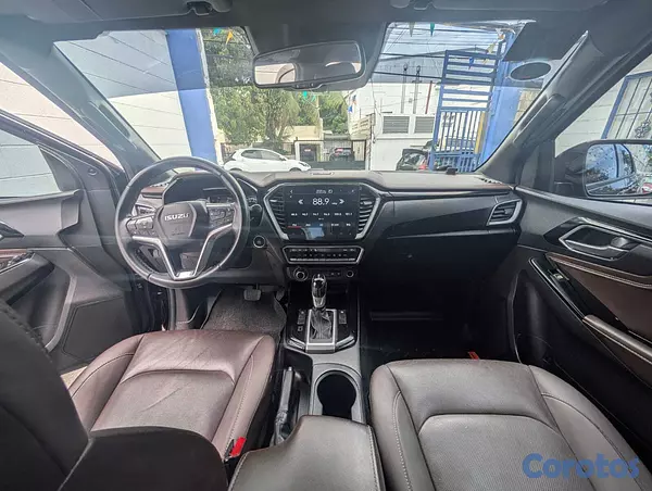 jeepetas y camionetas - ISUZU D-MAX 4X4 GASOIL 2021 5