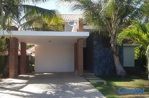 casas vacacionales y villas - Vendo villa de dos niveles 4 habitaciones en Metro Country Club  8