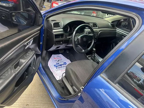 carros - El carro está bien todo su mantenimiento al día, muy buena condiciones  6