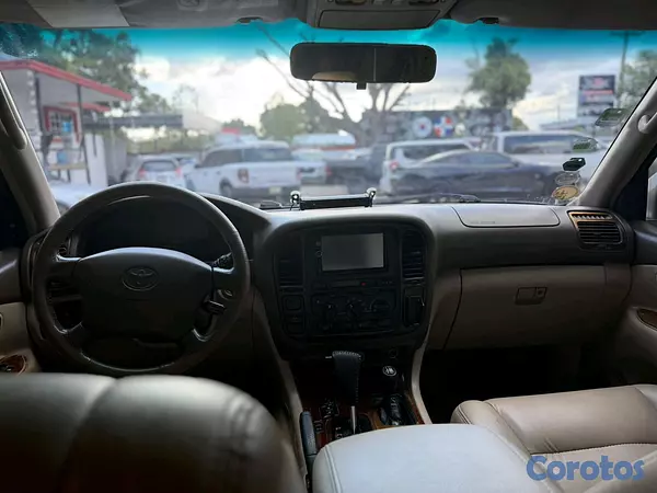 jeepetas y camionetas - Toyota land cruicer 2001 11