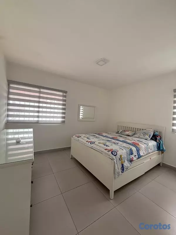 apartamentos - vendo en el millón piso 4 dos habitaciones dos baños parqueo balcón servicio  16