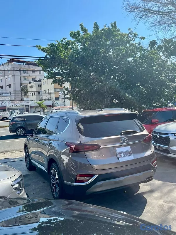 jeepetas y camionetas - Hyundai Santa Fe 2020 8