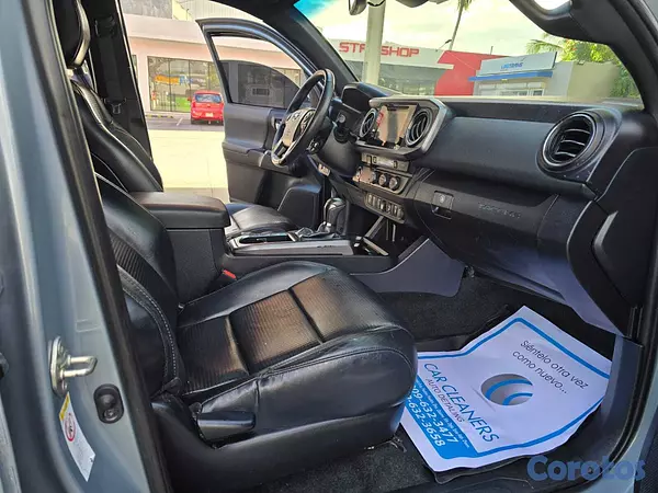 jeepetas y camionetas - TOYOTA TACOMA 2019 SUNROOF ASIENTOS EN PIEL  10
