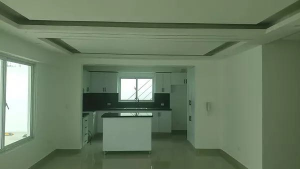 apartamentos - Primer Piso, terminado, grande y con patio, de lujo, Autopista de San Isidro 4