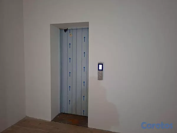 casas - Casa comercial de 320m2 en alquiler en Bella Vista 5