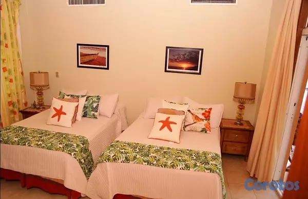 casas vacacionales y villas - Venta: Excelente villa en Guavaberry, frente al ca 9