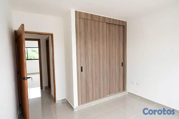 apartamentos - Complejo cerrado, moderno y con piscina. En Los Ál 9