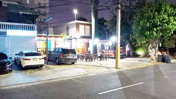 oficinas y locales comerciales - Food truck bella vista 6