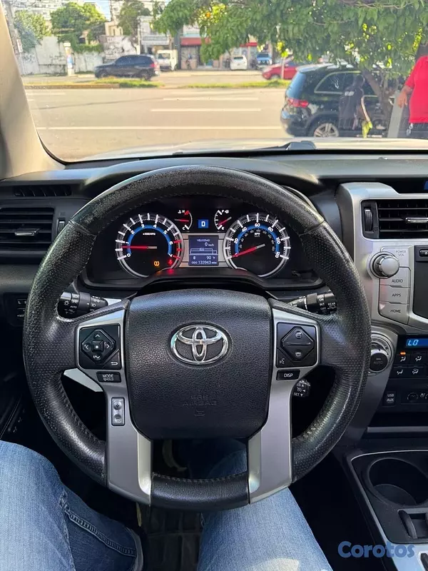 jeepetas y camionetas - Toyota 4Runner Limited 4x4 2016
 9