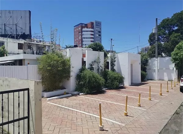 oficinas y locales comerciales - Local céntrico en Naco 580m 3